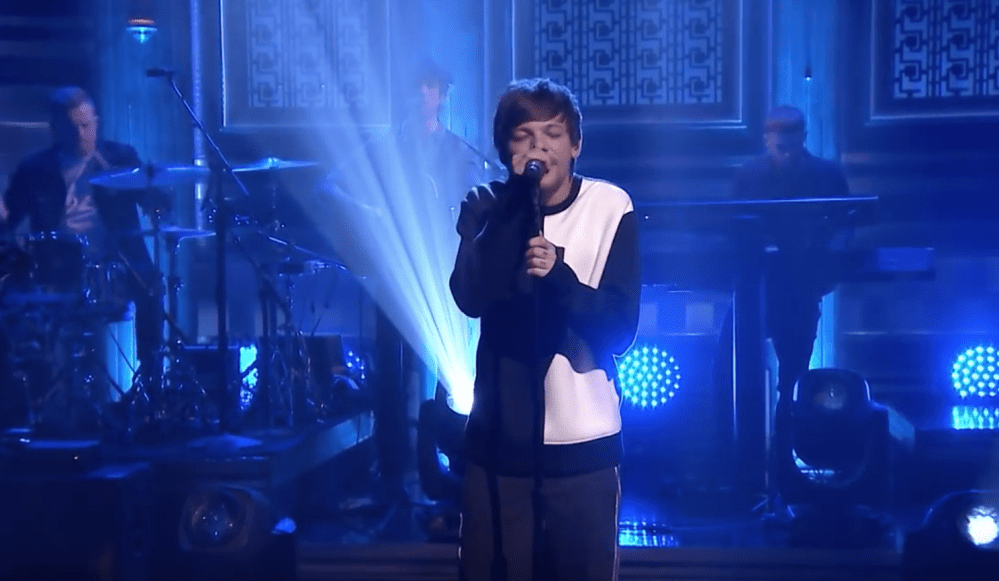 Louis Tomlinson Performs Emotional Rendition of &#39;Walls&#39; on &#39;Fallon&#39; * This Song is So Sick
