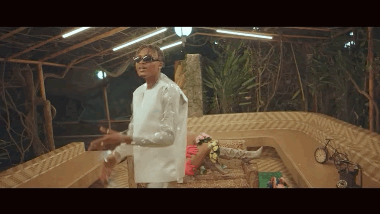 unnamed-18 Worldwide Wednesday - Nigeria's Superboy Cheque Drops "Loco" Video 